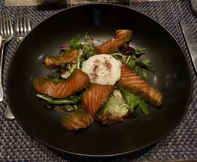 smoked salmon  salad