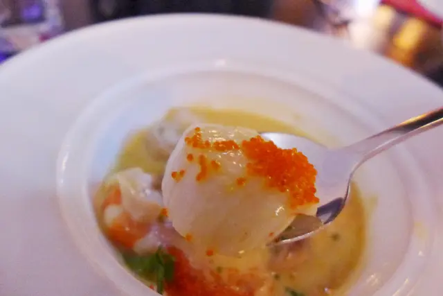 忌廉鮑魚冬陰海鮮湯