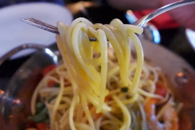 蒜香辣味鮮蝦意粉