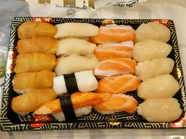 赤貝,劍魚腩,八爪魚,蟹棒,三文魚腩,帶子壽司