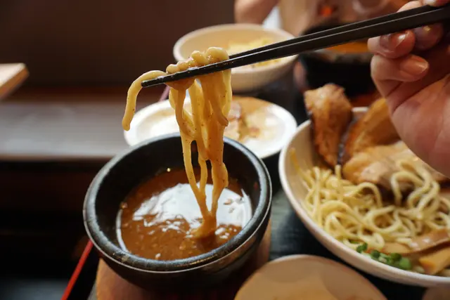 肉盛豚骨魚介沾麵