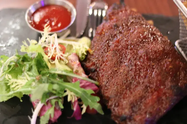 美式煙燻醬燒西班牙黑毛豬肋骨