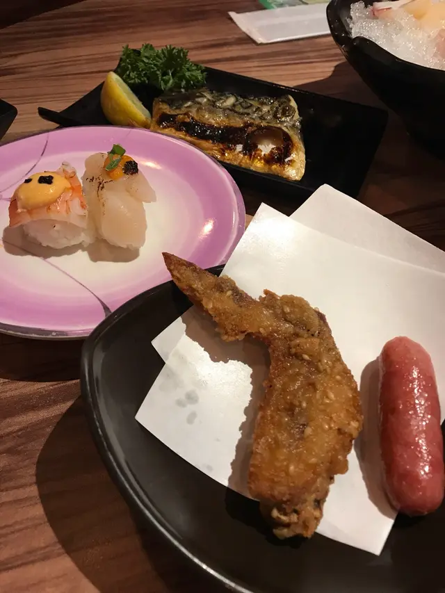 芝麻雞翼、台灣一口腸