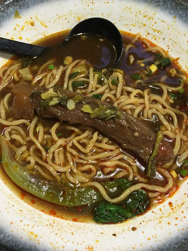 麻辣大塊牛肉麵
