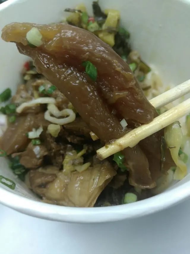 主廚私房牛肉麵