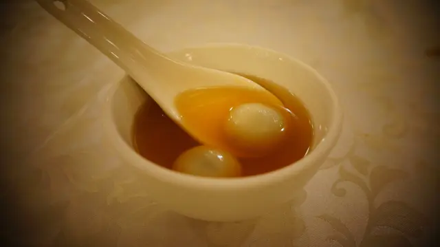 薑茶芝麻湯圓
