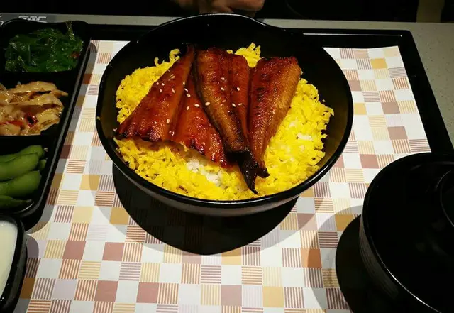 鰻魚丼