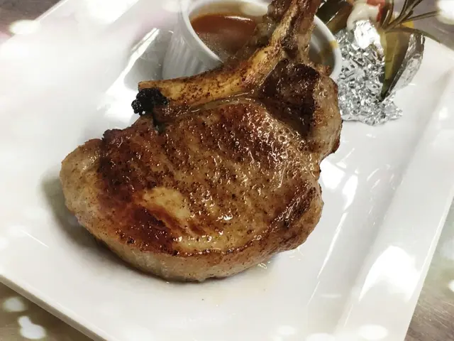set dinner 主菜:24月西班牙黑毛豬架