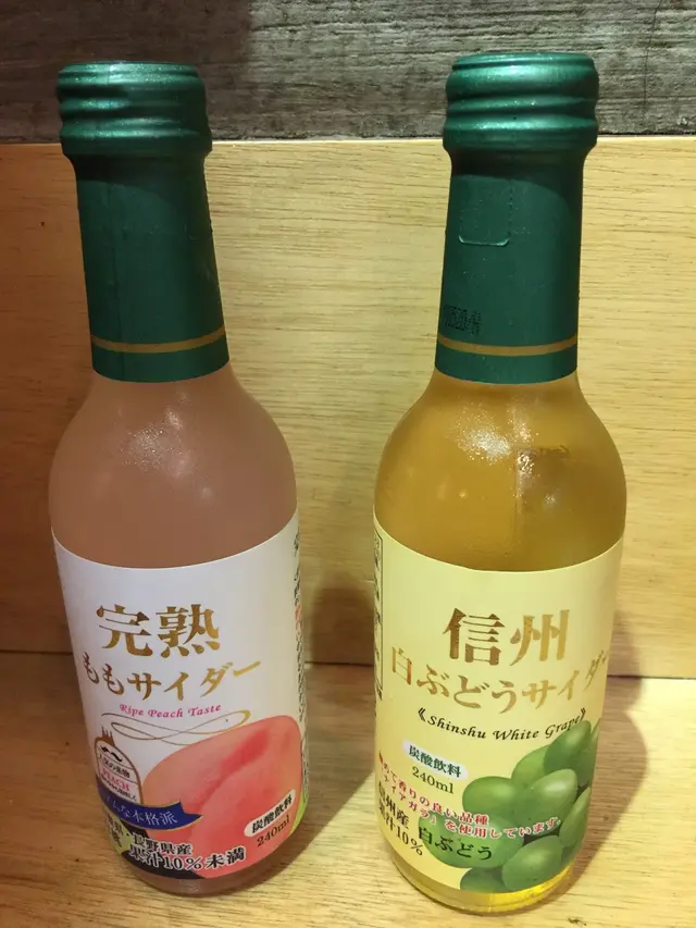 梳打爽口解渴，好岩熱辣辣天氣gur gur佢，😌
雖說只有10%的果汁，但飲落都算足味。
