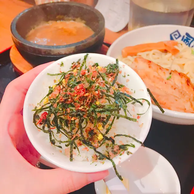 香鬆飯