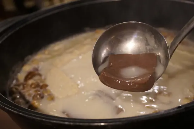 蜂巢豆腐白湯鍋