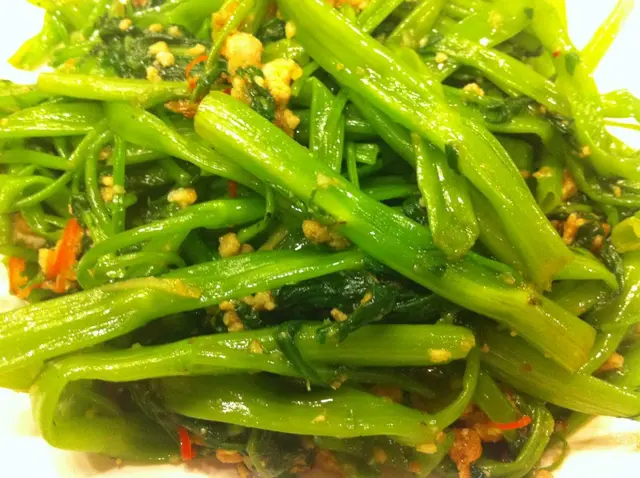 馬拉盞肉碎炒通菜