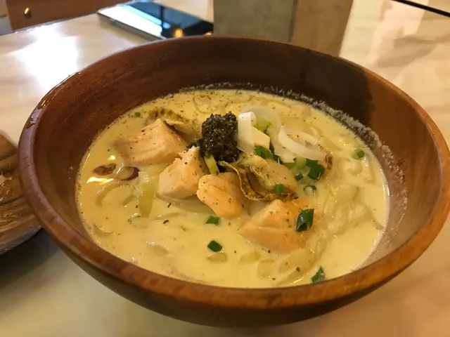 黑松露忌廉海鮮烏冬