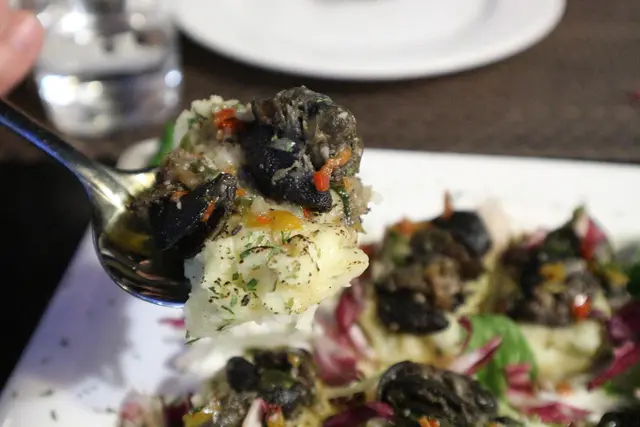 普羅旺斯式白菌田螺伴薯蓉 