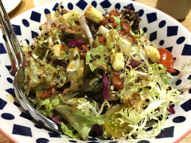 梅酒紀子藜麥麻醬沙律