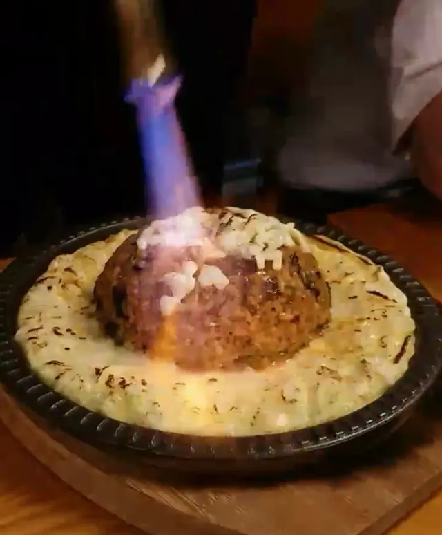 秘製章魚蛋漿熔岩炒飯