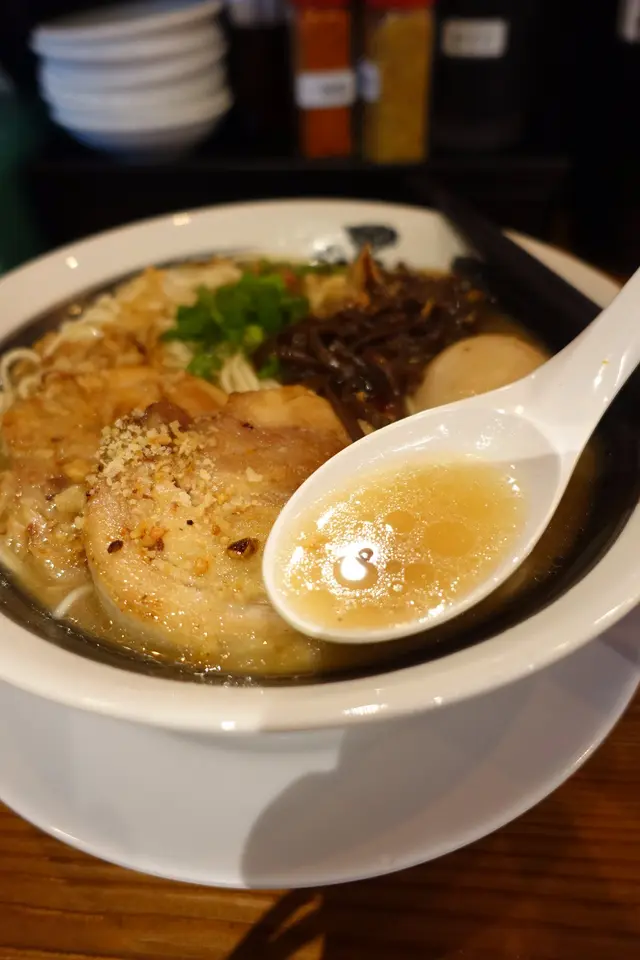 雞湯鮮甜味美而油份不多！