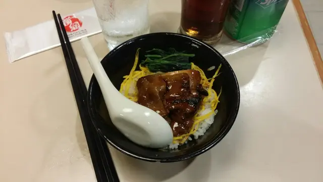 跟餐價另計，但是照燒汁味道很甜