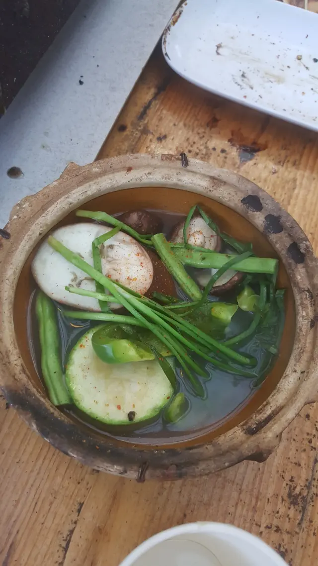 用蜆汁煲菜