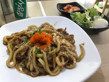 烤牛肉炒乌冬