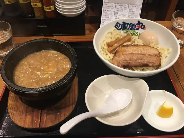 石燒濃厚豚骨魚介味玉沾麵