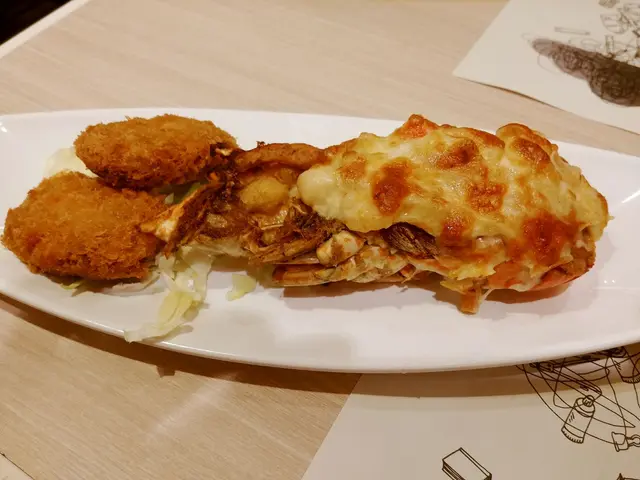 芝士焗龍蝦蒜蓉焗龍蝦