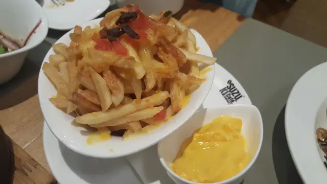 芝士煙肉蕃茄薯條