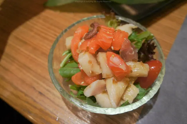 魚生粒粒沙律