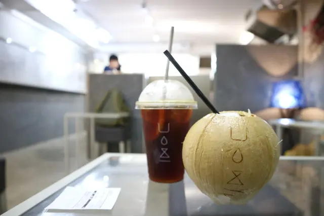 檸檬蜂蜜冰滴咖啡+椰皇冰滴咖啡