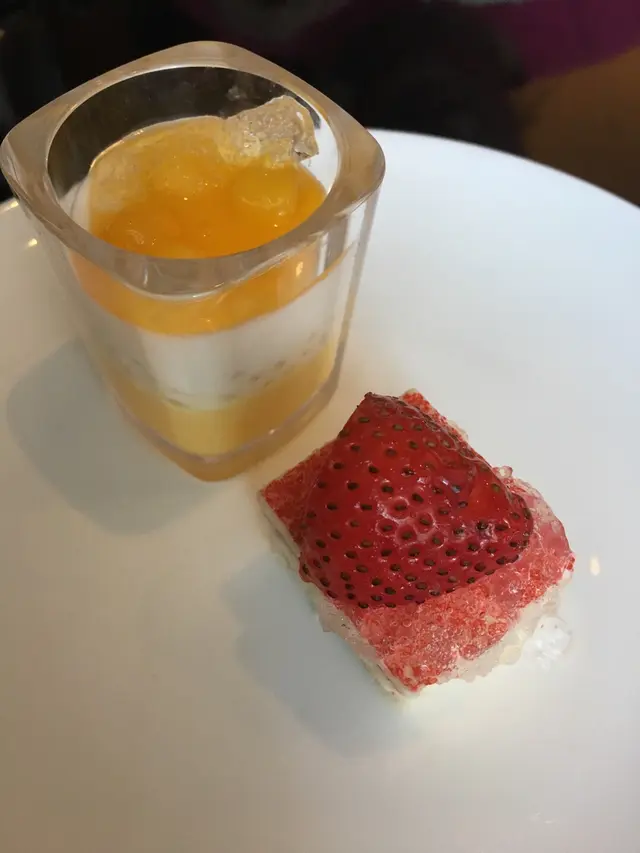 在座客人話很難食，味道的確有點奇怪