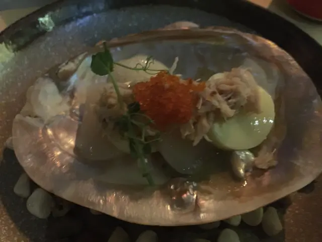 北海道帶子配蟹肉蟹膏汁。玉子豆腐