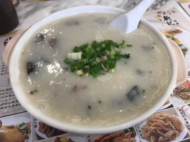 皮蛋牛肉粥