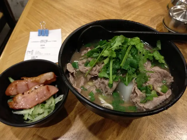 青藏牛肉麵+鴨胸+豆漿