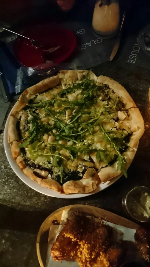 Truffle & shrimp pizza