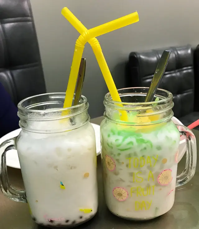 椰汁紅豆冰及珍多冰