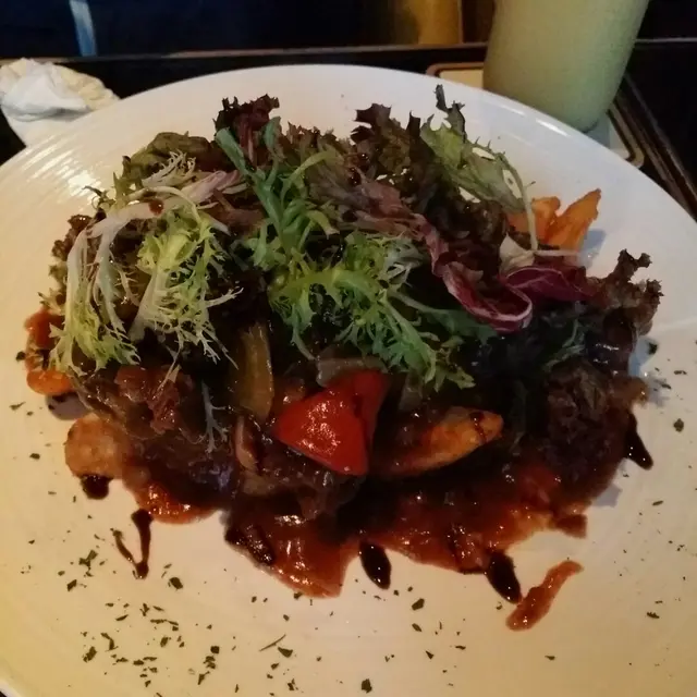 西班牙啤酒燴慢煮牛面肉