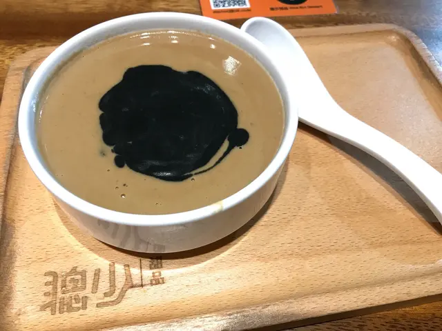 芝麻胡合桃露湯圓