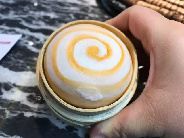 麥旋風奶皇流沙包