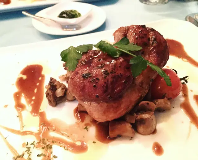 迷迭香羊腿配薯蓉