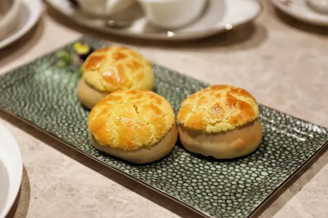 迷你菠蘿焗叉燒包