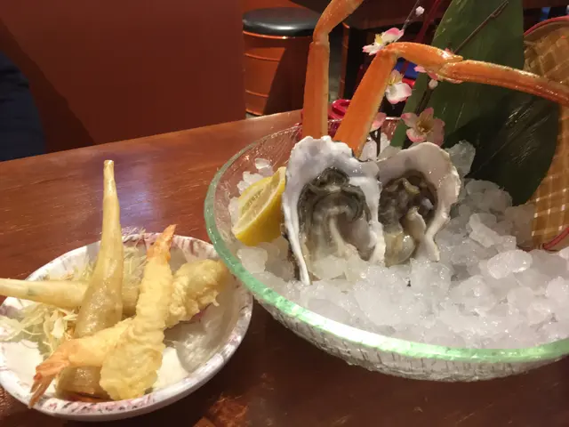 生蠔、松葉蟹、大蝦天婦羅和魷魚花枝