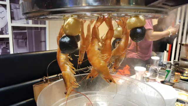 爆濃芝士丸、墨汁豚肉丸、海蝦