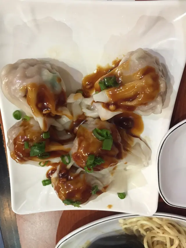 Are  you  sure  this  is  紅油炒手？