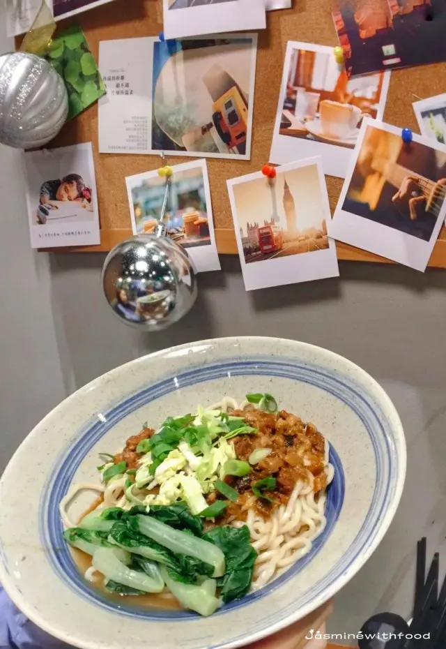 滷肉拌麵