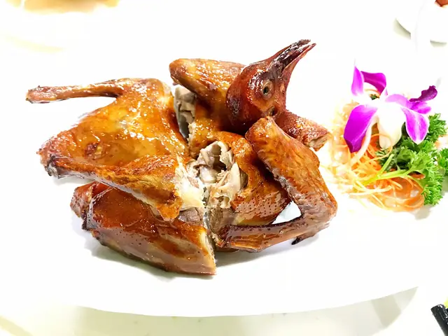 同蒜蓉粉絲蒸扇貝係套餐$198