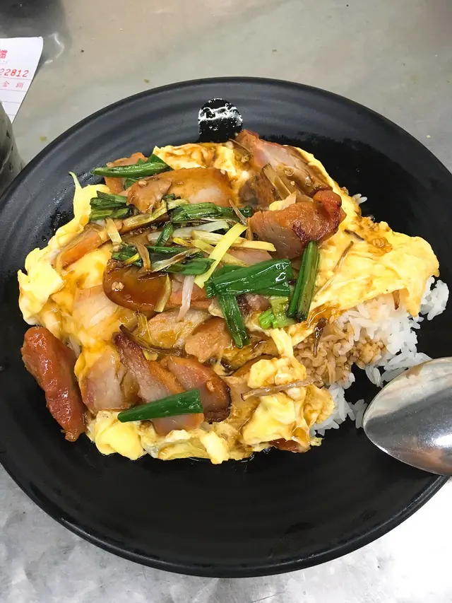 午餐40包熱飲，散叫$40飲品加2蚊