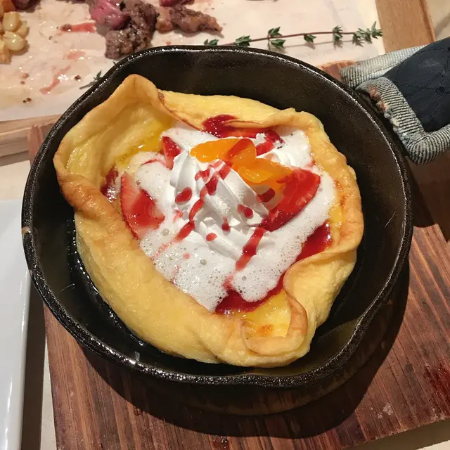 士多啤梨蜜柑班戟