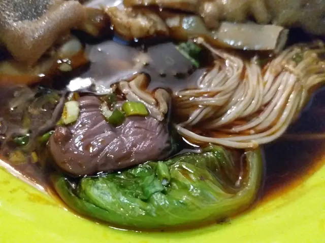 鹵味麻辣燙