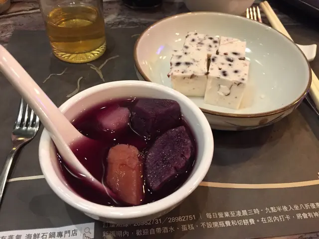 蕃薯糖水及椰汁糕