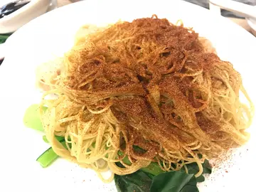蝦子面配雲吞